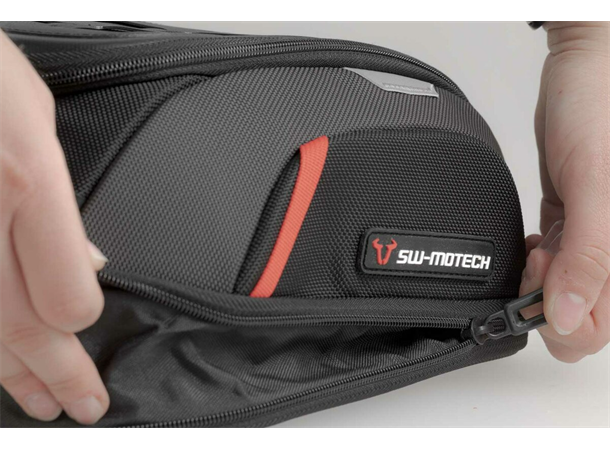 Sw-Motech PRO Daypack Tank Bag Magnetic 6-9 L. | Magnetic mount