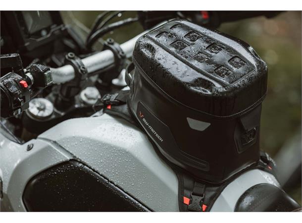 Sw-Motech Pro Cross WP Strap Tank Bag. Vanntett