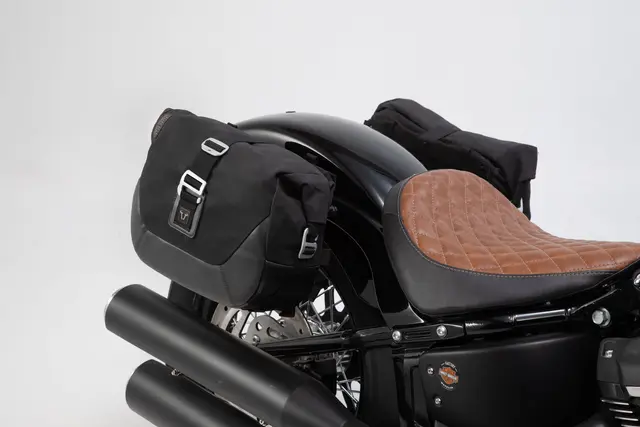 Sw-Motech Legend Gear side bag system - Harley Davidson Softail Street Bob (18-) 