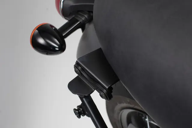 Sw-Motech Adapter for SLC side carrier r For Bonneville T100/120 (16-) w/o pass. 