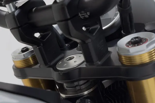 SW-Motech Bar riser H=30 mm. Black. BMW R 12 G/S (25-). 