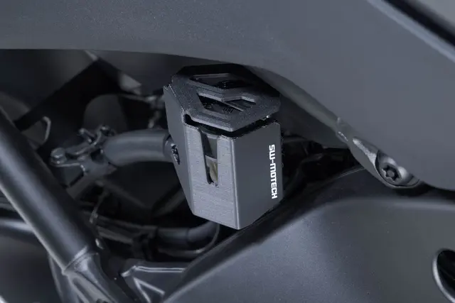 SW-Motech Brake fluid reservoir guard Black. Yamaha Tracer 9 / GT / GT+ (24-). 