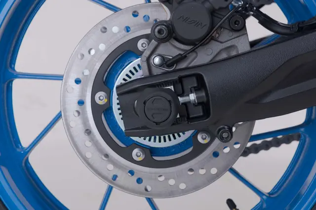 SW-Motech Rear axle crash pad kit Black. Suzuki GSX-8S / GSX-8R (22-). 