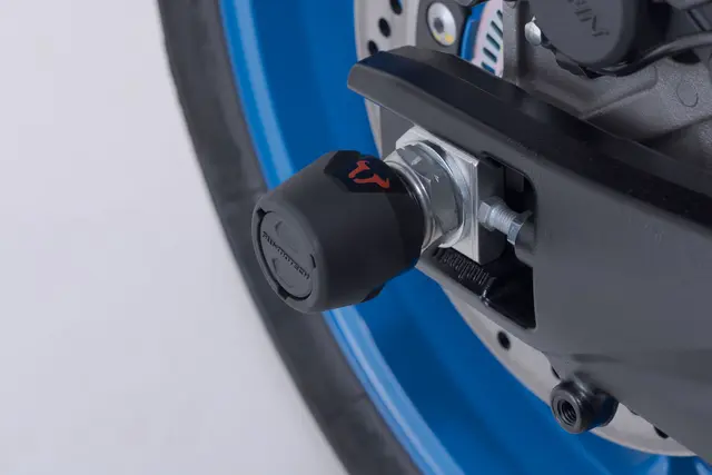 SW-Motech Rear axle crash pad kit Black. Suzuki GSX-8S / GSX-8R (22-). 