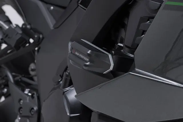 SW-Motech Frame slider kit Black. Kawasaki Ninja 1000SX, 1100 SX/SE 