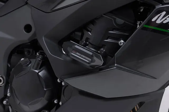SW-Motech Frame slider kit Black. Kawasaki Ninja 1000SX, 1100 SX/SE 