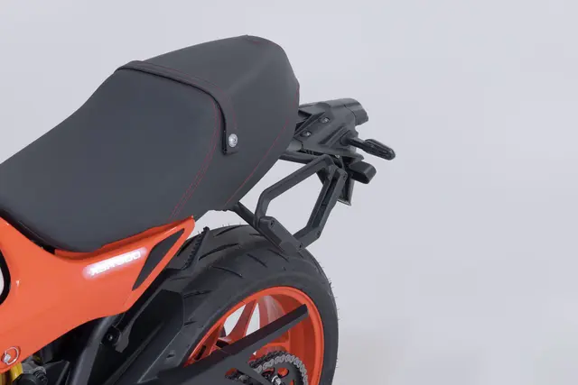 SW-Motech V-LOC Side Carrier left Yamaha XSR900 (21-), XSR900 GP (23-). 