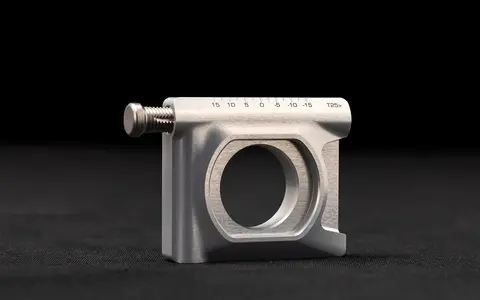 Stark Rear wheel tensioner left assy