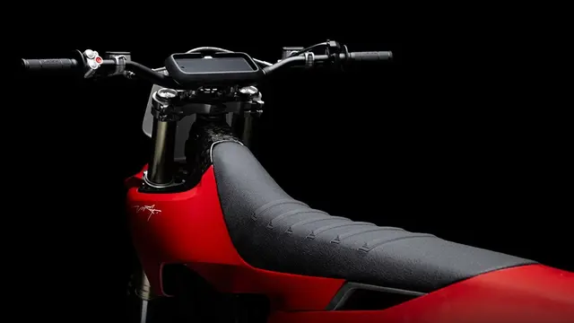 Stark Grip seat Jet Black 