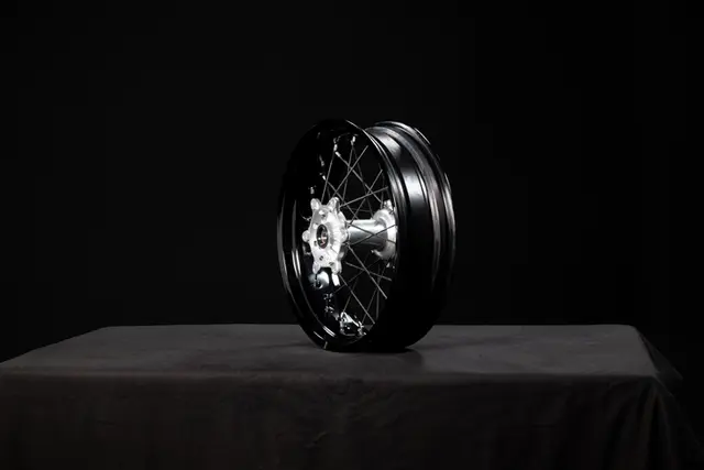 Stark Rear wheel 17" SM 