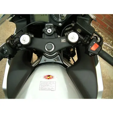 Pyramid Tank Fillet Suzuki Hayabusa GSX1300R 1999&gt;2007