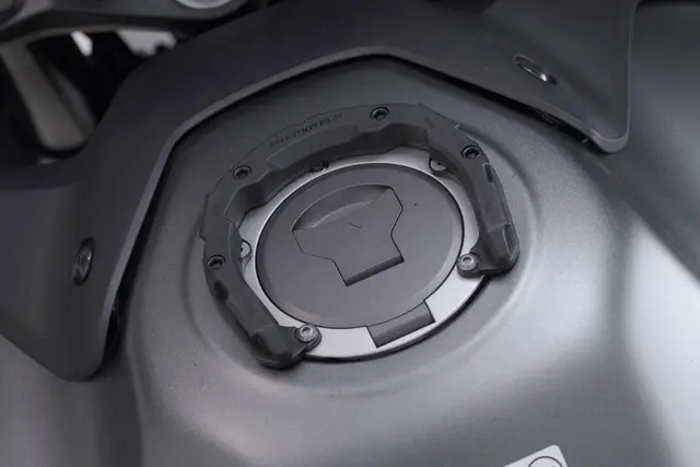 Sw-Motech Pro Tankring Honda models. For tank with 7 screws. 