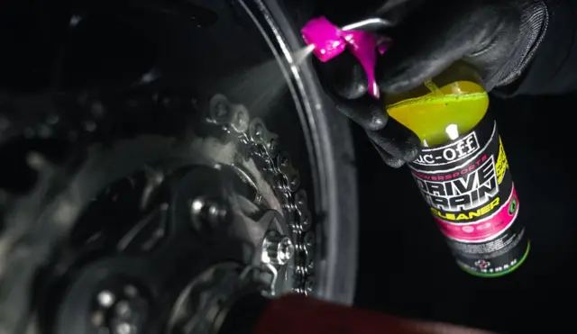 Muc-Off Powersports Drivetrain Cleaner Kjede- og drivverksrens 