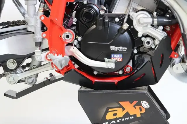 AXP Xtrem Bunnplate Beta 125 2T 20- Beta Enduro 125 2T 20- 