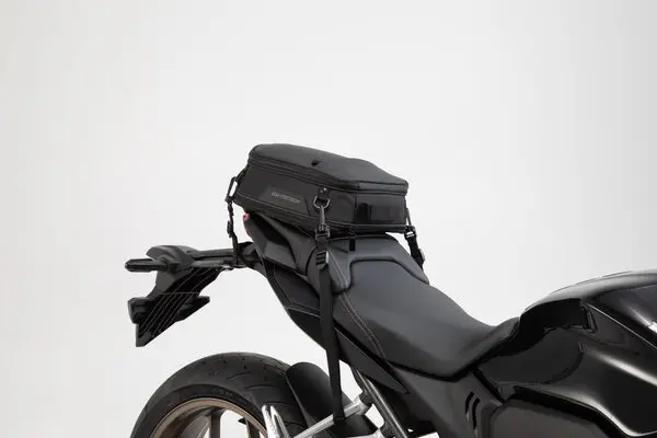 ION S tail bag 7-15 l. Svart. 600D Polyester / Soft-Vin 