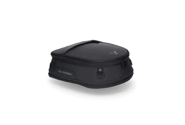 ION S tail bag 7-15 l. Svart. 600D Polyester / Soft-Vin 