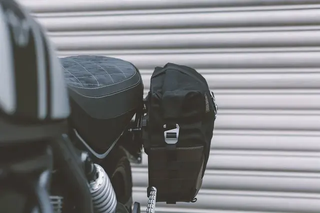 Sw-Motech Legend Gear Side Bag LC2 Venstre Side - 13.5L - Black Edition 