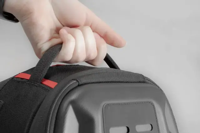 Sw-Motech PRO Daypack Tank Bag Magnetic 6-9 L. | Magnetic mount 