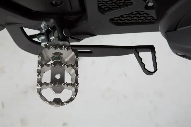 Sw-Motech Footrest Kit Nc750X 16- Nc750X 16- , KTM 390 ADV 