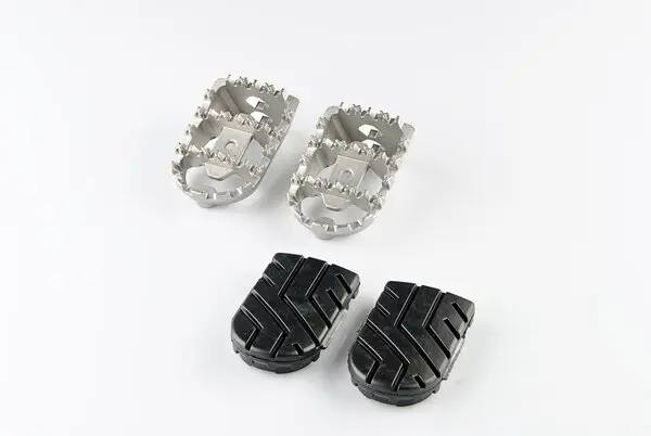 SW-Motech ION footrest Kitt. Svart Royal Enfield Himalayan 450 (23-) 