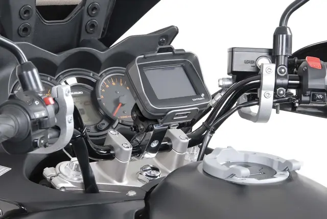 GPS mount with handlebar clamp For Ø 28 mm handlebar. Vibration-damped. 