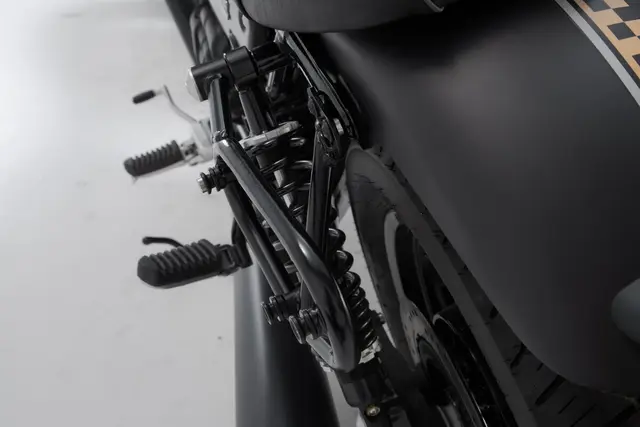 Sw-Motech SLC side carrier left Moto Guzzi V9 Roamer/Bobber (15-). 