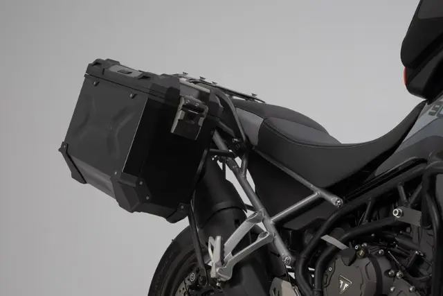 Sw-Motech Trax ADV Sideveskesystem Svart 45/37 Liter. Tiger 900 Gt/Rally Pro 