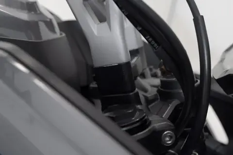 Sw-Motech Bar riser 30mm Svart Triumph Tiger 660 21-