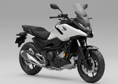 Honda NC750X 2025 MAT PEARL GLARE WHITE