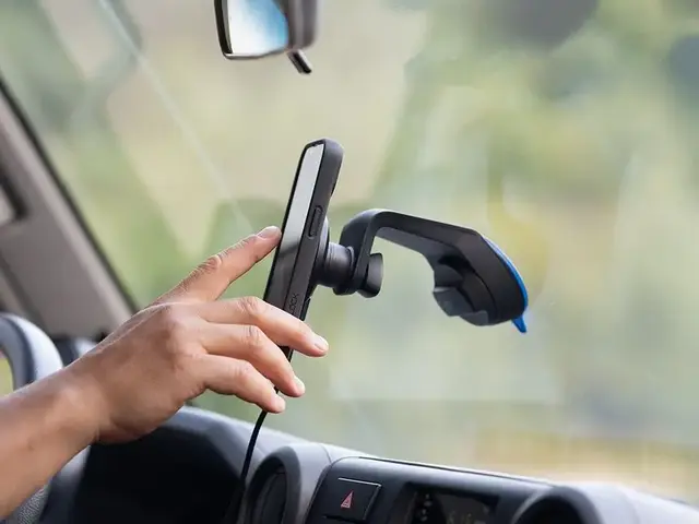 QUAD LOCK Mobilholder Sugekopp - Bil Festes på dashbord