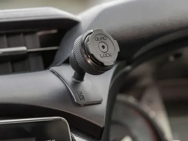 QUAD LOCK Dash/Konsollfeste - Bil Festes på dashbord/konsoll 