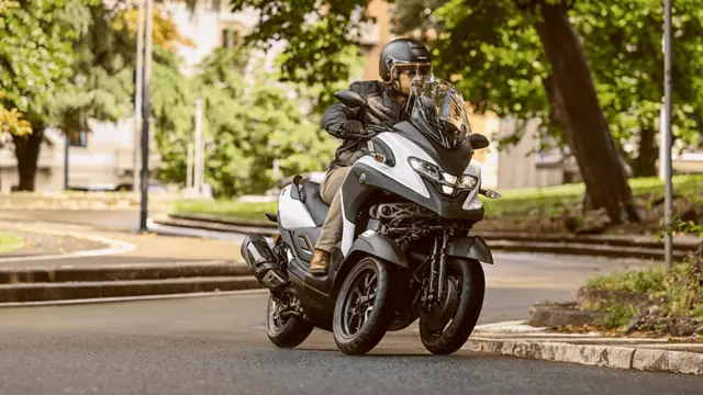 Yamaha Tricity 300 2025 ZEN GREEN 