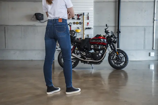 Knox Colton Slim-Tapered Jeans Dame XS - Blå 