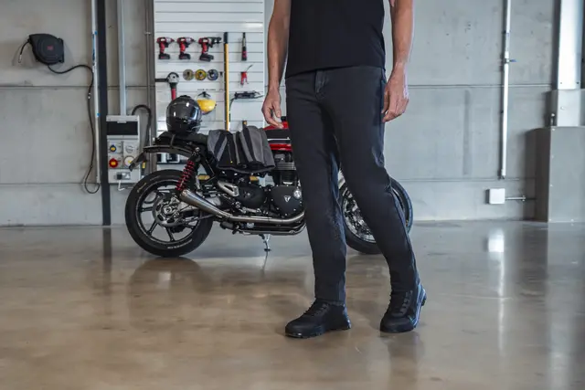 Knox Colton Slim-Tapered Jeans 30 Charcoal 