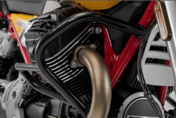 Crash bar Black Moto Guzzi Moto Guzzi V85 TT/Travel/Strada (19-). 