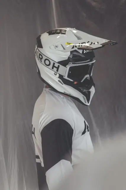 Airoh Aviator 3 Evo Crosshjelm XS FIM Racing 02-godkjent 