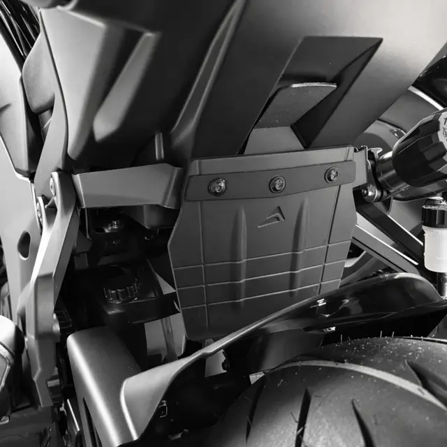 Pyramid Shock Shield Kawasaki Z1000/Z1100 & Ninja 1000/1100SX 