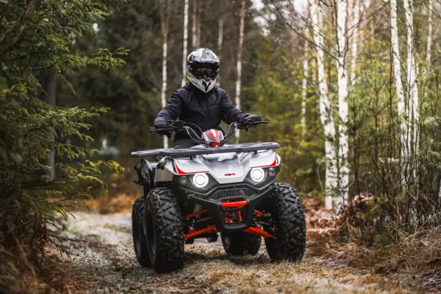 KAYO AU180 2027 Kompakt ATV for fritidskjøring og arbeid 