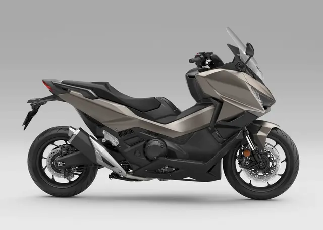 Honda Forza 750 2026 MAT WARM ASH METALLIC 