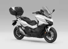 Honda Forza 750 2026 PEARL GLARE WHITE