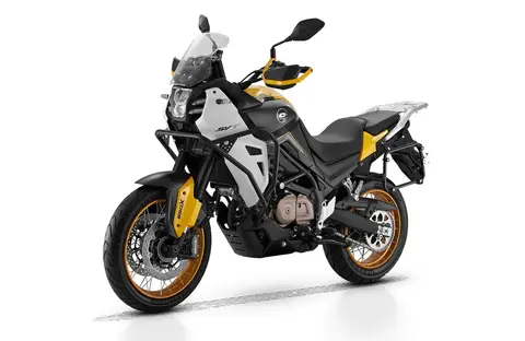 QJ MOTOR SVT 650XN 2026 Sort/Grå/Gul