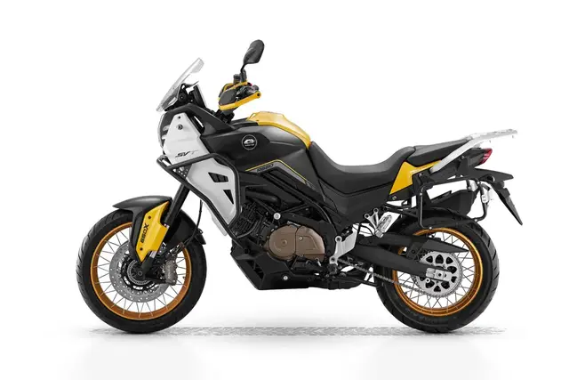 QJ MOTOR SVT 650XN 2026 Sort/Grå/Gul 