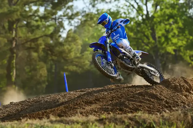 Yamaha YZ450F 2027 Icon Blue 